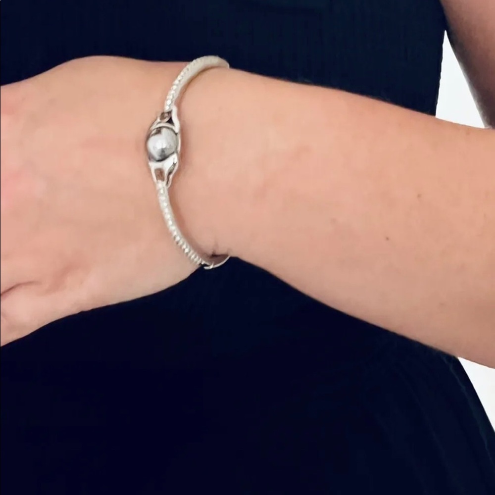 Avon SP Stretchy Bangle Bracelet Silver Tone Faux Pearl Cabochon Rhinestones